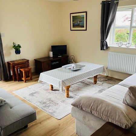 Hillcrest Lodge, Private Apartment On Lough Corrib, Oughterard Galway Exterior photo